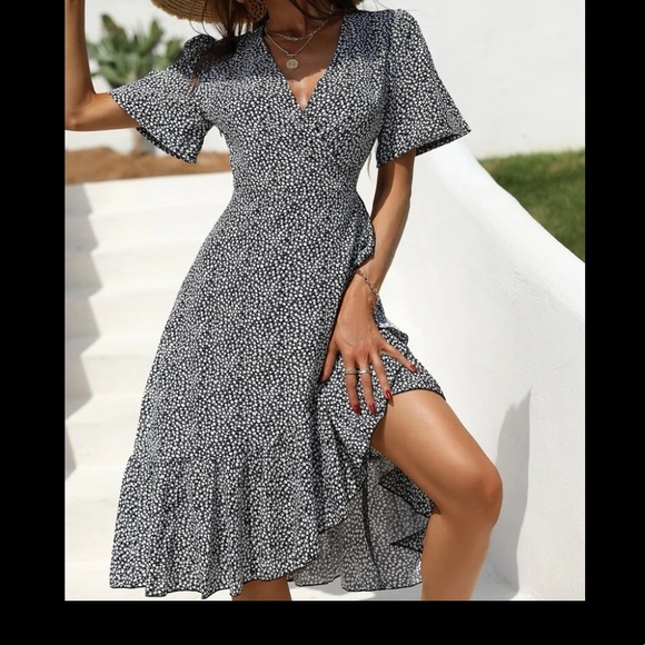 BRAND NEW DITSY FLORAL OVERLAP COLLAR RUFFLE TRIM WRAP DRESS - Picture 6 of 9